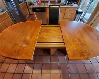45” wide x 71” long
Contains two 19 ½ inch long extension leaves inside the table for easy storage
Excellent condition.
Can set 6-10 people for dinner.
Also can be a conference room table. $1000