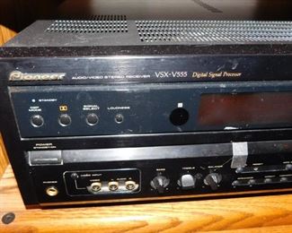 Pioneer receiver VSX-V555