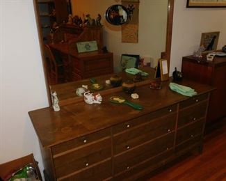 Heywood Wakefield vintage bedroom suite