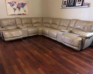CT0072: Cindy Crawford Sectional Sofa with 2 Electric Recliners Local Pickup https://www.ebay.com/itm/123974276173