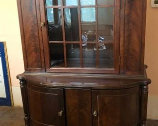 SL3001: Duncan Phyfe China Hutch Local Pickup https://www.ebay.com/itm/123960476454