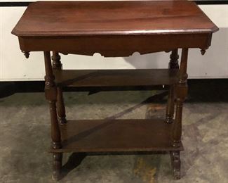 SL3006: Small Early American Style Table Local Pickup https://www.ebay.com/itm/123960482916