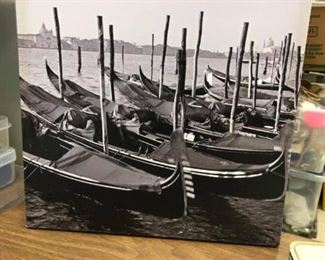 SP1577 Black and white Gilcee Italy #1 Local Pickup $10 - Only available offline at office