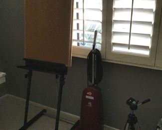 Easel, Commerial Vacuum Cleaner, Tripod
