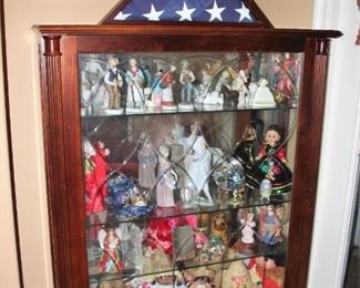 Beautiful Mahogany sliding front china display cabinet. 32.25”x 67.5”x14”
Excellent condition.
Contents are not for sale.
Asking $825