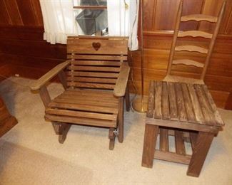 Amish ttable and chair