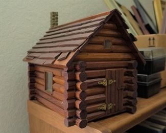 Log cabin dollhouse