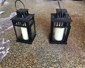 Lanterns with battery operated pillars.