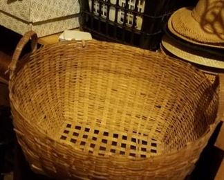 Baskets, lots of baskets and wood bowls