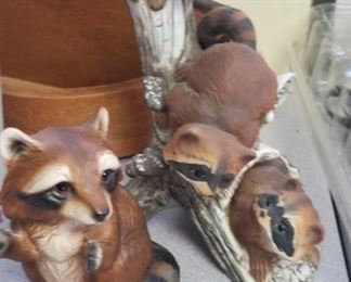 Raccoon figurines