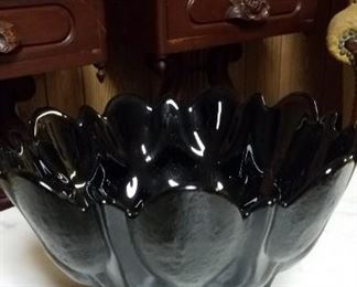 Black decorative bowl