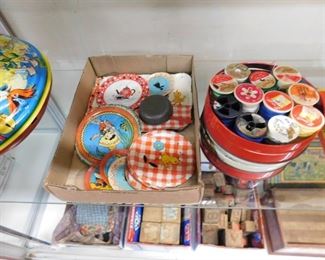 Old Tin Litho Child's Tea Set Pieces