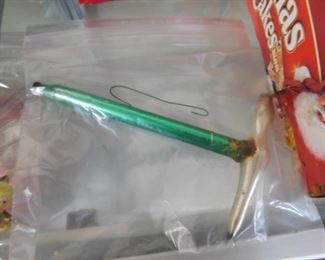 Vintage Italian Glass Ornament Rock Climbing Pick