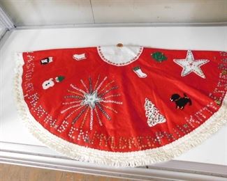 Vintage Tree Skirt