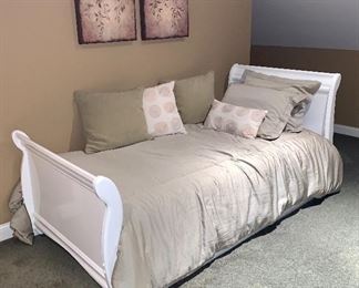 Trundle Bed