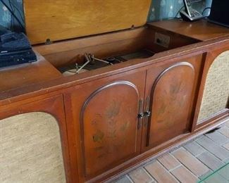Stereo is NOW $150! Requires minor repair of turntable
