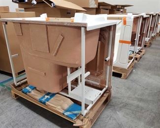 522: 	
6 Therapy Tubs, Model 3052A2 42" Tall
6 Therapy Tubs, Model 3052A2 42" Tall