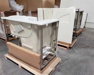 524: 4 Therapy Tubs, Various Models and Sizes
Models: 2 2645 39.5", 30SD 29.5" x 54.5" x 47" tall, and 3048 42" tall