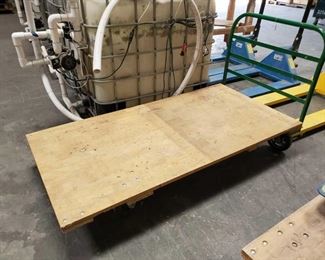 1004: Uline Push Cart
Approx. 3' x 6' push cart