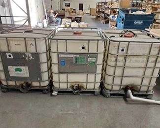 1007: 3 Tanks
Tanks measure approx. 48" x 39" x 46"