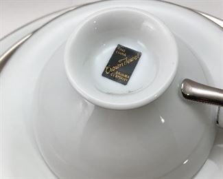 Crown Jewel "Half Moon" China 23 pieces