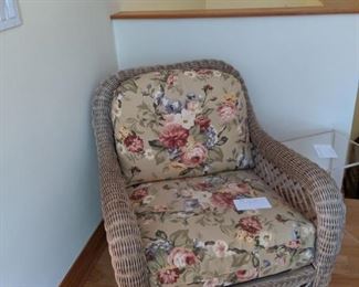 Sealed bid item 014 wicker chair