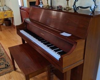 Sealed bid lot 004  Yamaha P22 walnut upright piano. 