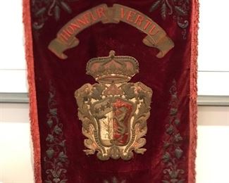 Ornate antique velvet tapestry "Honneur Vertu", measuring 4'8"x2'5"