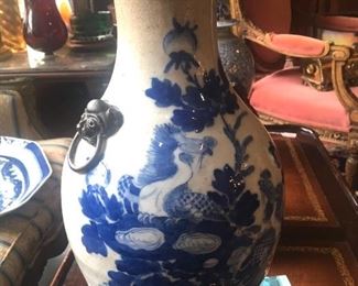 Large antique Ming Quing vase (signed)