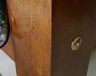 Simply Amazing 4 Post Queen Bed Set