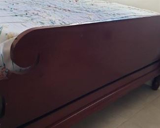 Beautiful, (4) Post Bed Set