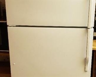 Admiral Top-Mount Freezer Refrigerator