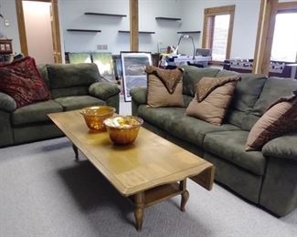 Sofa and loveseat, cool drop leaf coffee table
