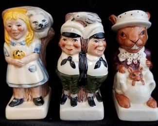 Alice in Wonderland tobey jugs