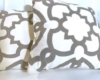 Pair Contemporary Design Throw Pillows