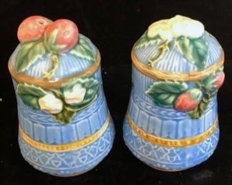 Ceramic Majolica Style Salt & Pepper Shaker