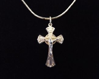 .925 Sterling Silver Detailed Crucifix Vermeil Pendant Necklace