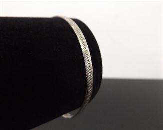 .925 Sterling Silver Etched Herringbone Bracelet