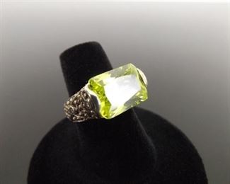 .925 Sterling Silver Peridot Crystal Cocktail Ring Size 6.25