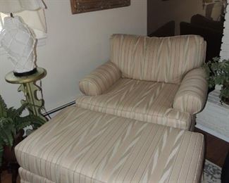 double chair with ottoman