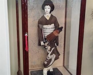 Vintage Nishi handcrafted Japanese Geisha doll  in wood framed glass case
