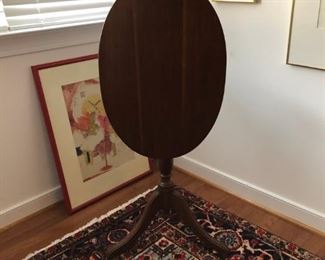 Seay Furniture Co. mahogany oval tilt top table