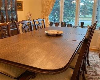Ethan Allen dining table with 6 side chairs and 2 armchairs