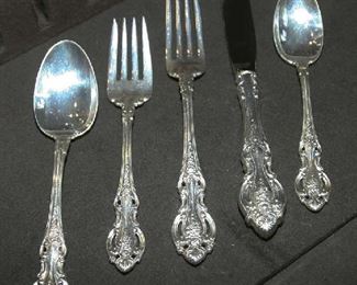 5 PC. PLACE SETTING - WALLACE "GRANDE VICTORIAN"