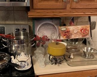 Large Selection of Kitchenware