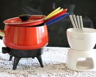 Electric fondue pot