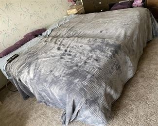 https://www.grasons.com/wp-content/uploads/2019/11/e8def6cb-eca9-4d68-a1ce-4308a9d6a546-871542-O6wgiyXV.jpeg