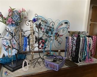https://www.grasons.com/wp-content/uploads/2019/11/c02d9d6f-2dd9-45a3-8dbf-6847c907631d-043653-DPqpNn2B.jpeg