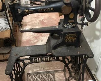 Singer 29-4 Leather Sewing Machine