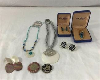 Shell Jewelry - Incl Paua https://ctbids.com/#!/description/share/278101